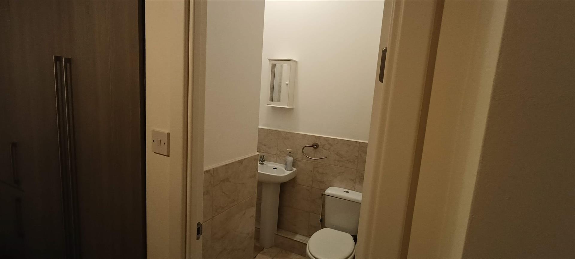 Image of Apartment - 2 Bedrooms - 2 Bathrooms for Sale in Upper Town-Gibraltar, Image 16